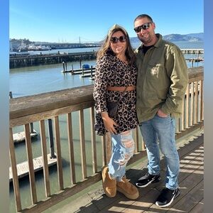 Mini platform Uggs size 10 hardly worn!